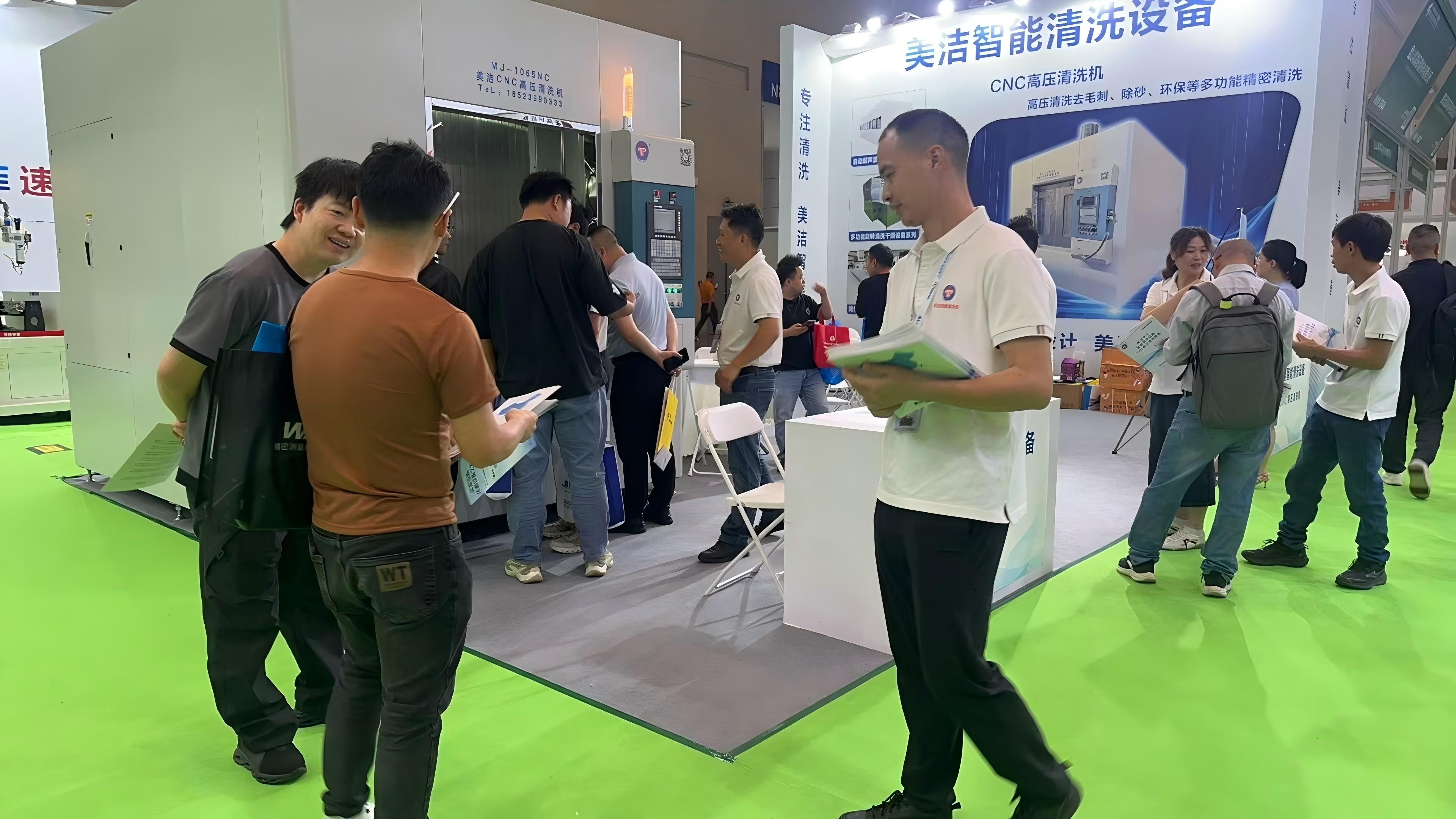 CNC高压喷淋去毛刺清洗机 500公斤压力 360°旋转喷淋 异形件螺纹孔深孔清洗设备 重庆美洁